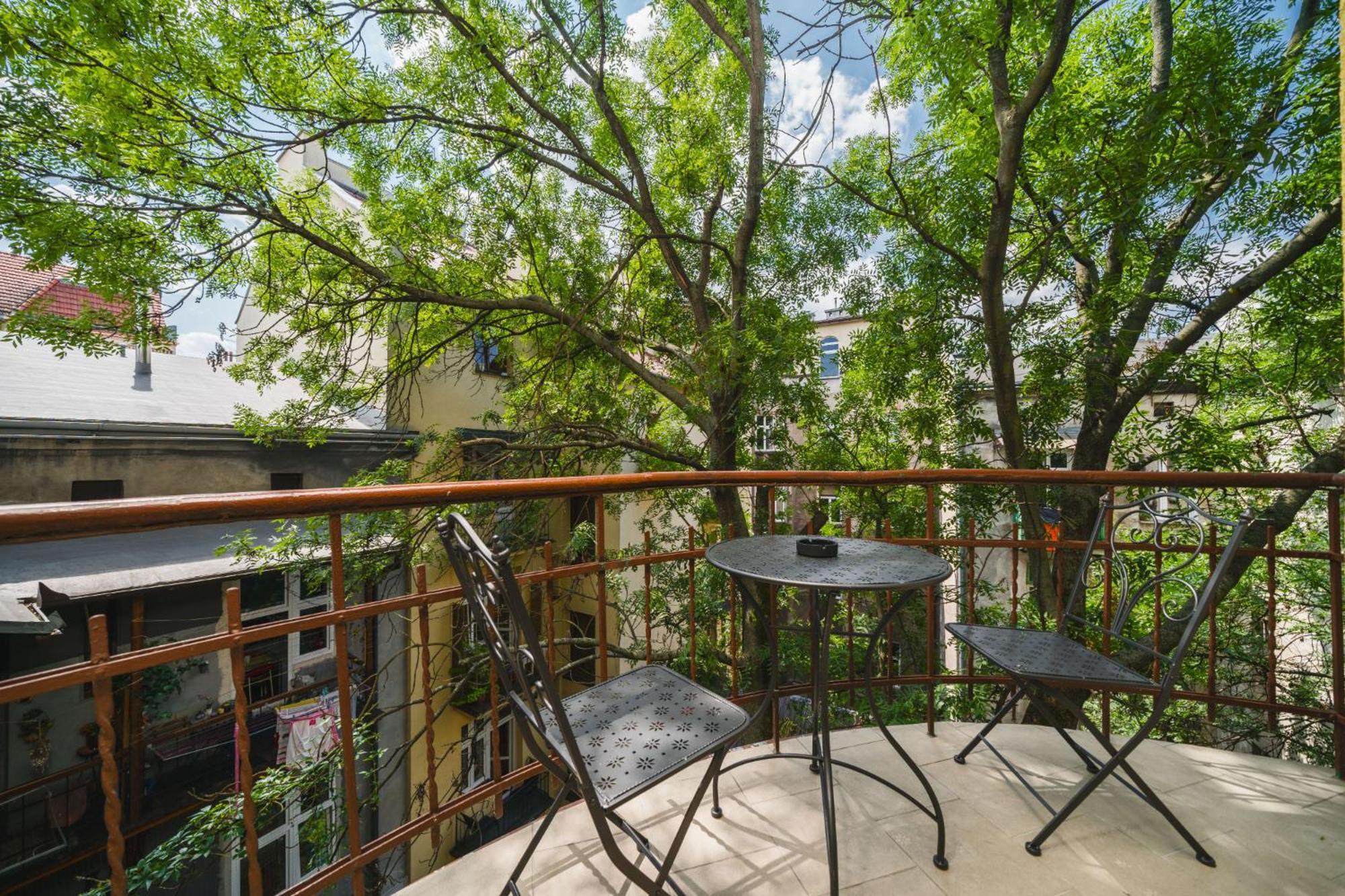Modern Urban Escape - Old Town Apartment - By Upstairs Cracóvia Exterior foto