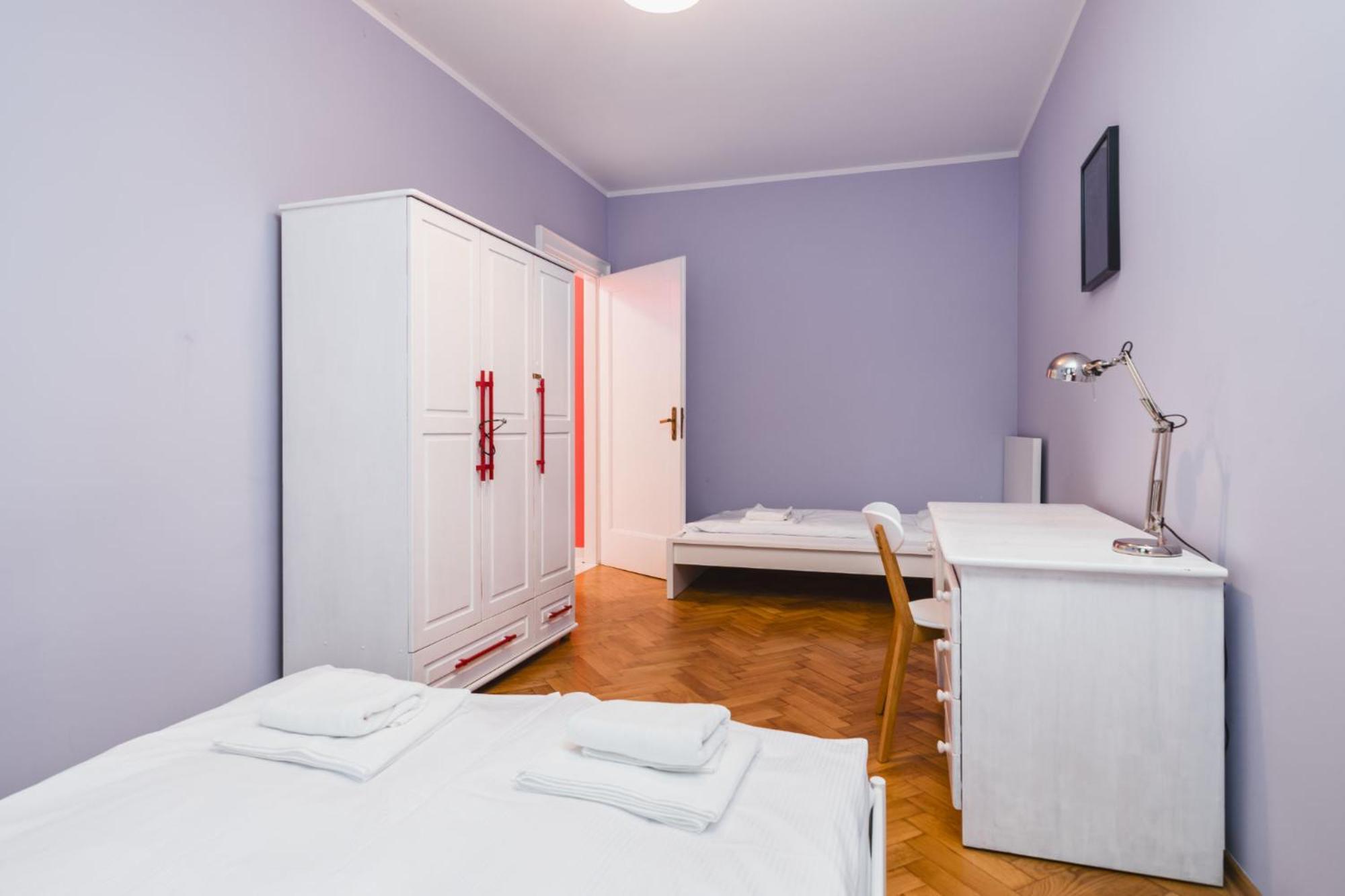 Modern Urban Escape - Old Town Apartment - By Upstairs Cracóvia Exterior foto